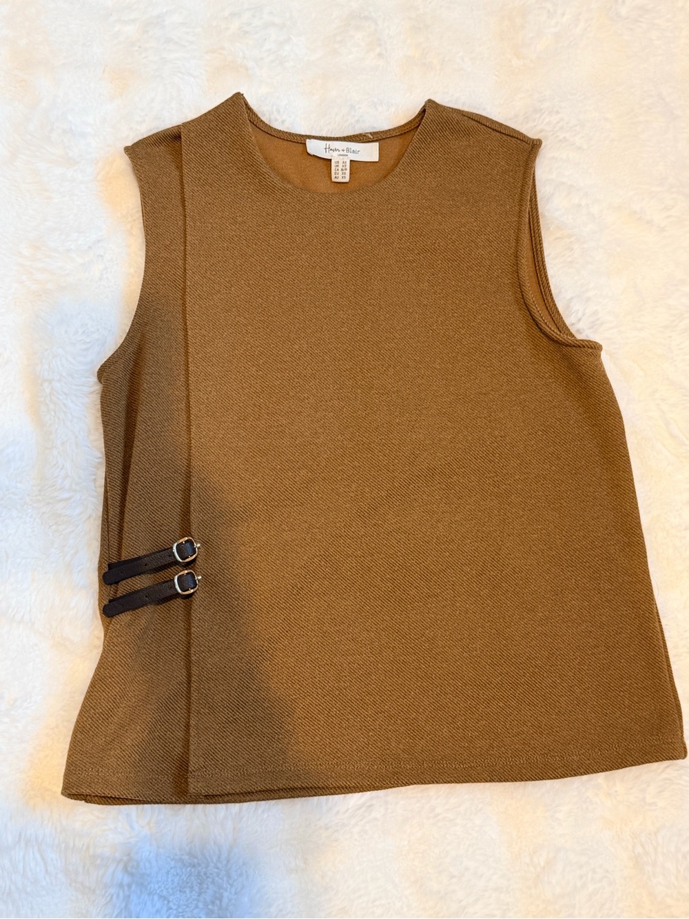 Hanna Andersson Sleeveless Buckle-Accent Top — Brown